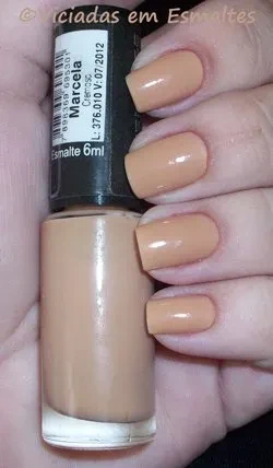 Esmalte Marcela Hits Tititi: bege amarelado cor de doce de leite