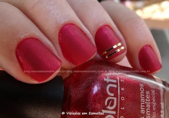 Esmalte Nós Amamos Esmaltes Blant Colors + Cobertura Fosca Colorama + Fitinha