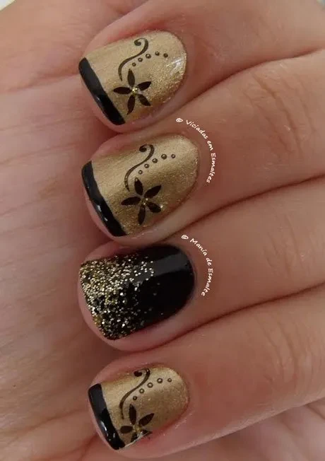 Esmalte Champagne Two One One Two + Carimbo m04 Konad