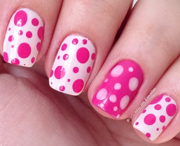 Nail Art Poás com Esmaltes Alfaparf Rosa Xiclé e Nude Claro