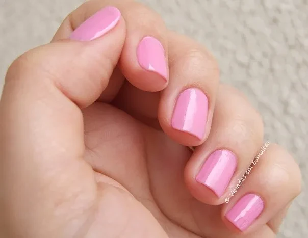 Esmalte, Batom e Batom Líquido Matte Rosa Valentina * Preta Gil