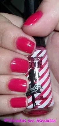 Esmalte Pink Vigarista (Risqué Penélope Charmosa): swatches + 4 coberturas testadas