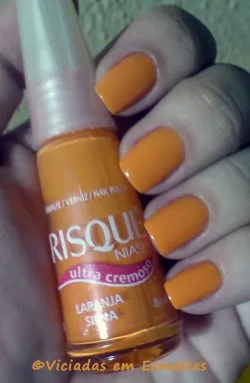 unhas e esmalte